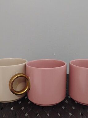 3 Soho Living Coffee Mugs with Gold Handle, Good Condition